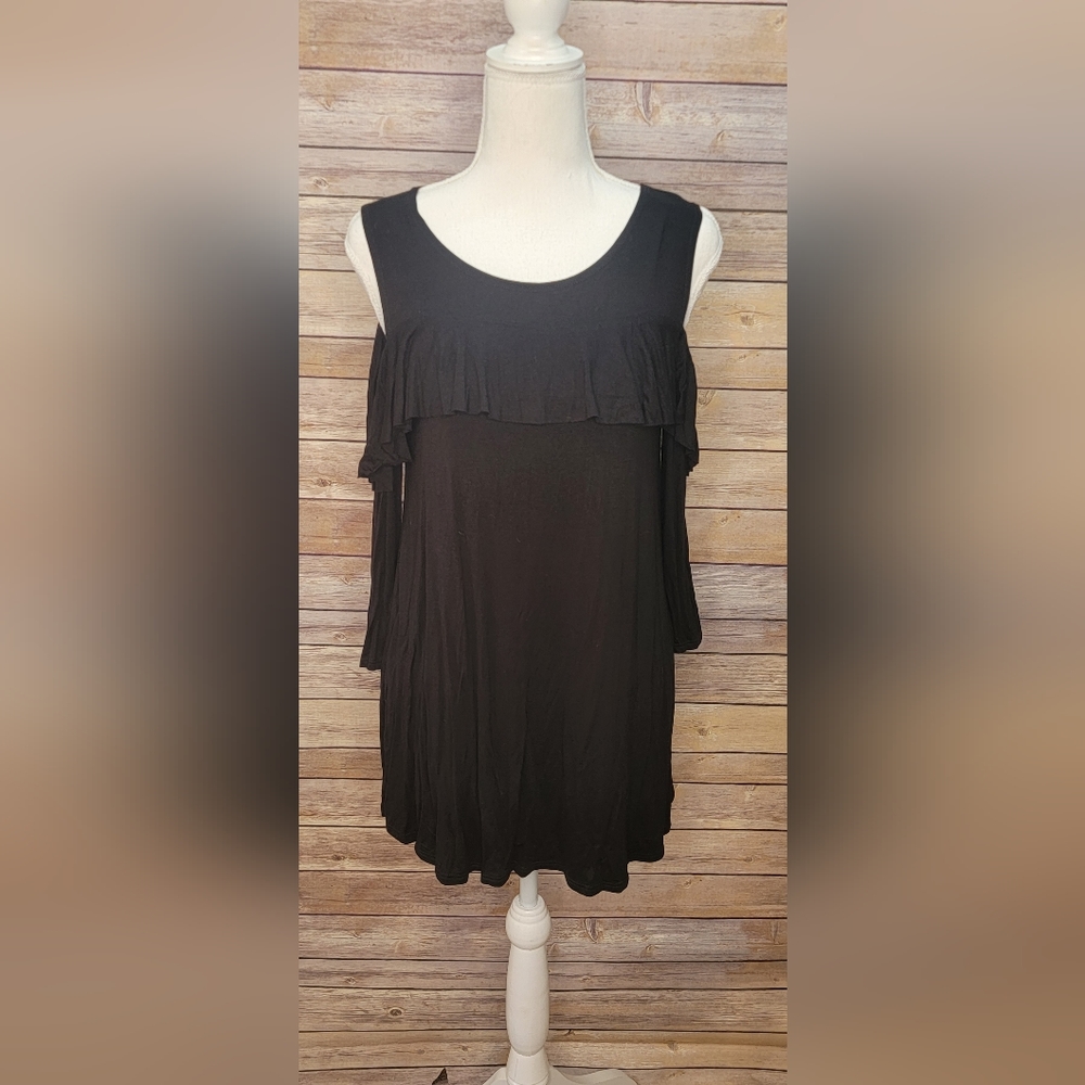 Filly Flair Cold Shoulder Ruffle Black 3/4 Sleeve Top - Medium